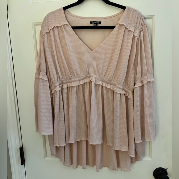 Versona Tops - Versona high-low bell sleeves summer top size XXL